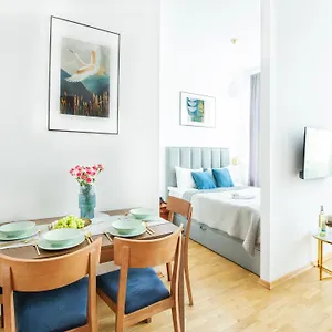 Unique Style Old Town - 25 Min From The Airport - By Homelike Krasków